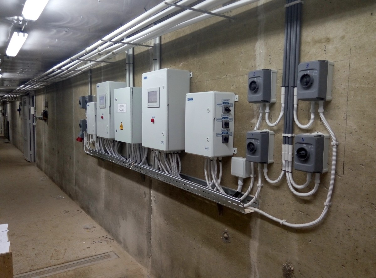 foto_5._sistema_uppravleniya_mikroklimatom_na_baze_bloka_bumart_ooo_smolenskoe_pole